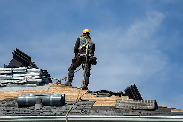 Professional Gutter Installation technician working in Andersonville, GA
